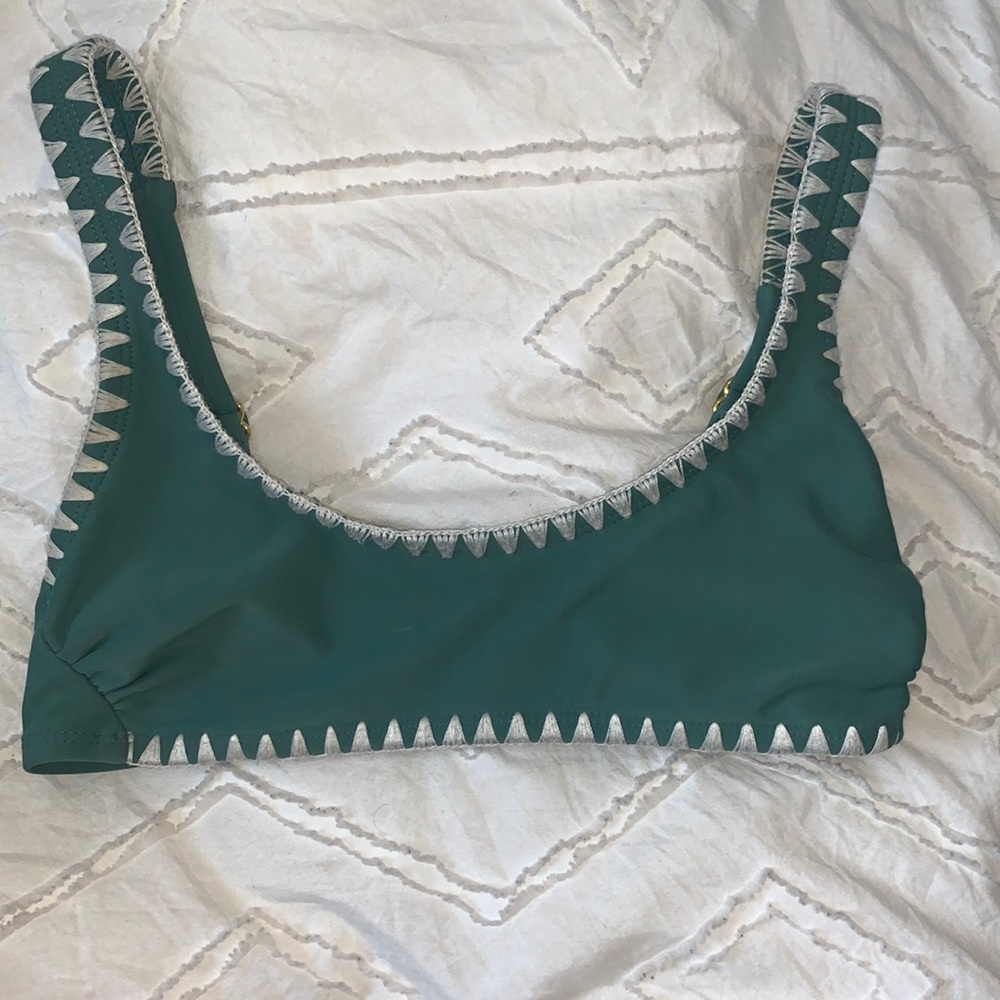 Xhilaration target green bikini top
